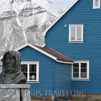 Amundsen monument in Svalbard